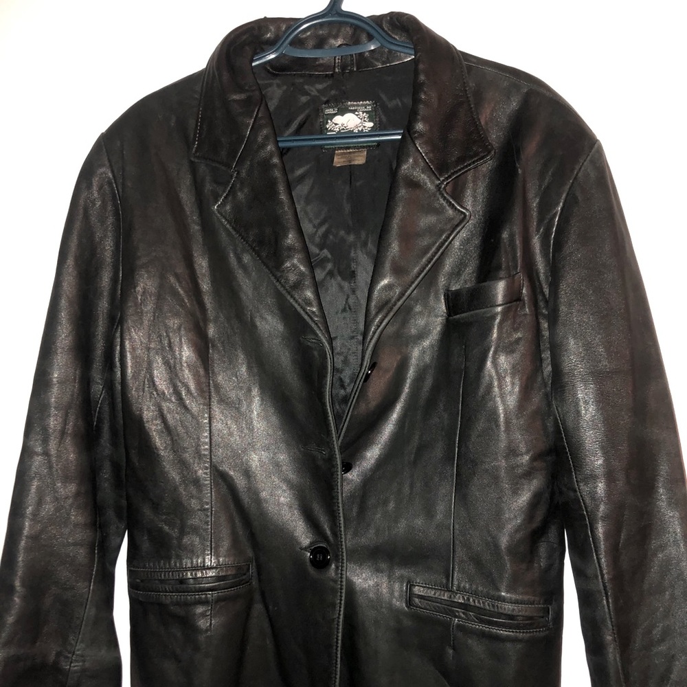 Roots Leather Blazer in black